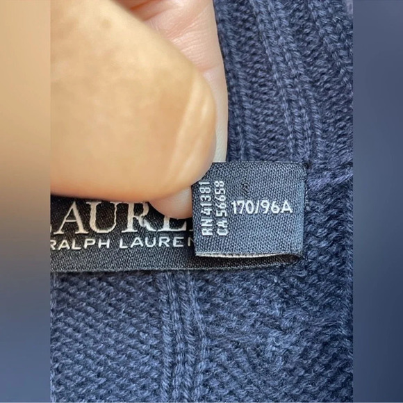 RALPH LAUREN BLACK LABEL
Cable-Knit Buckle-Trim Sweater Large - Picture 6 of 10